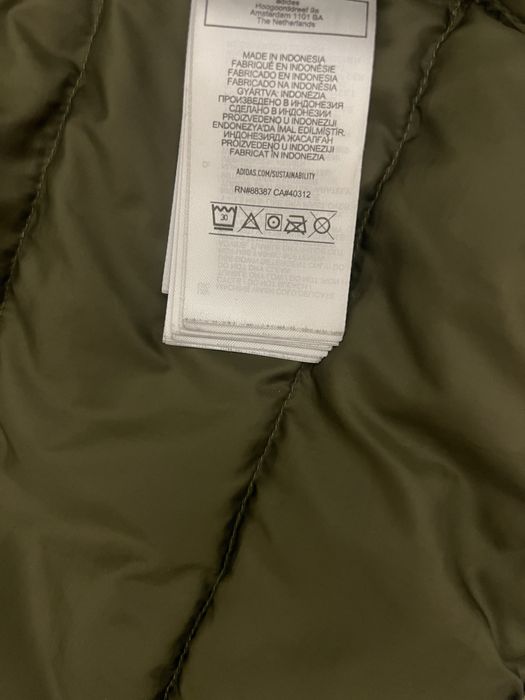 Пуховик Adidas Essential
