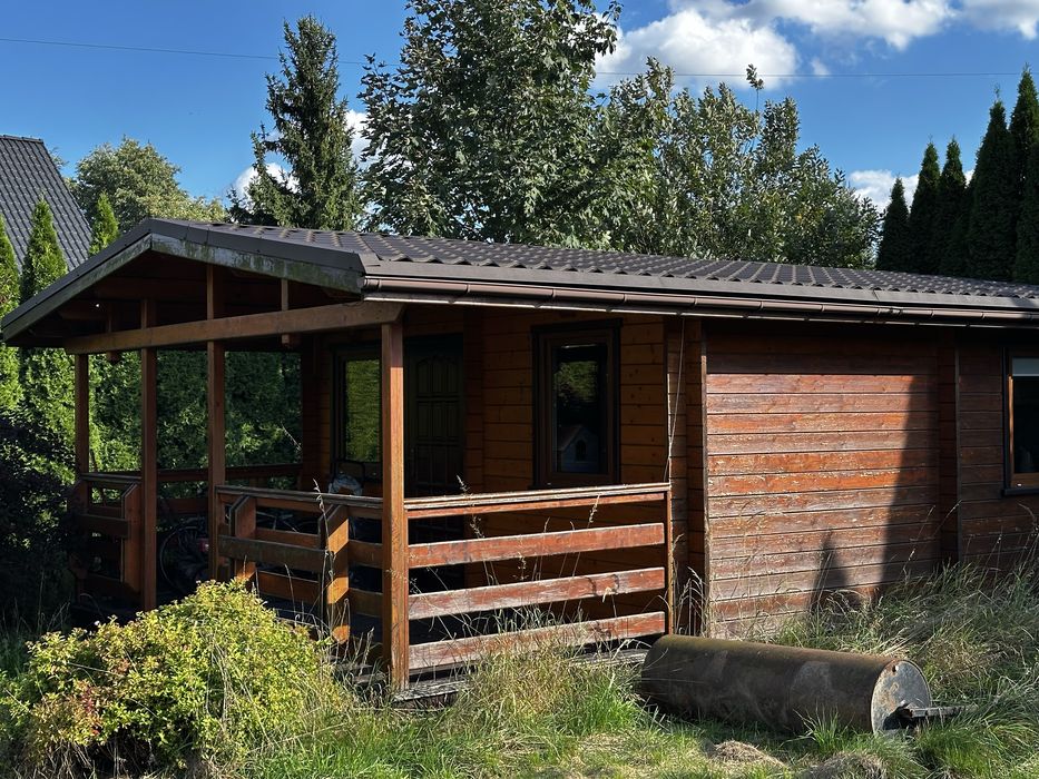 Domek drewniany letniskowy 35m2 z tarasem bez wyposażenia