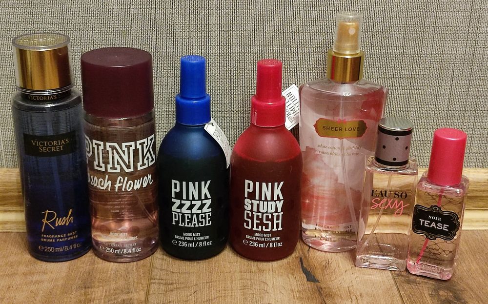 Парфумований спрей Victoria Secret.