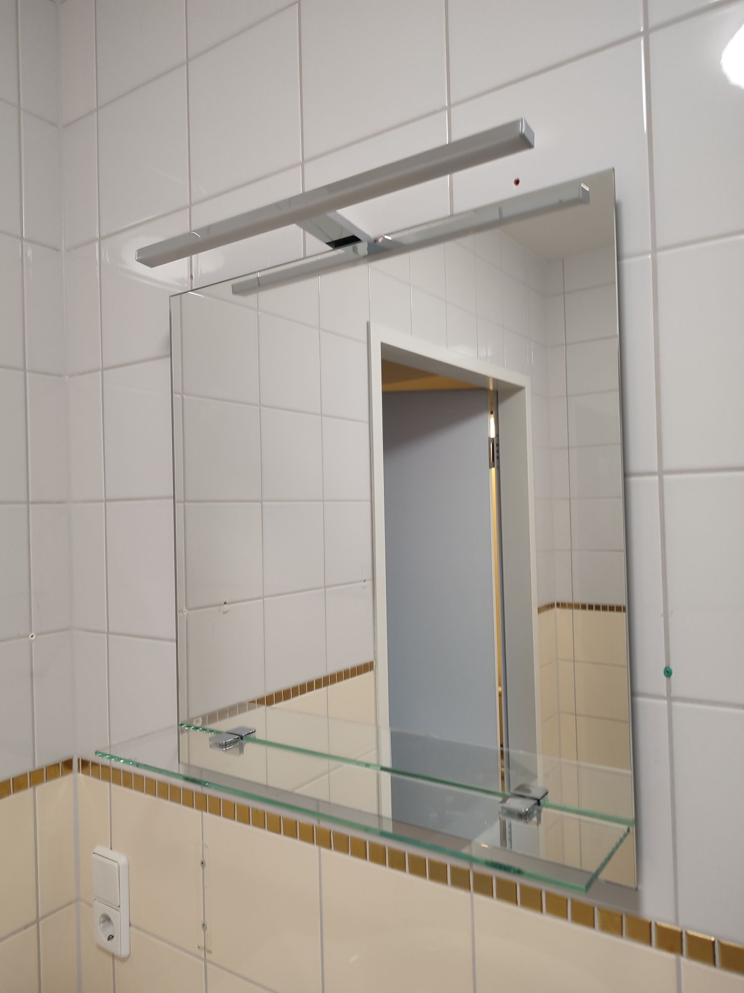 Lustro z oświetleniem LED + Półka, łazienkowe do lazienki, szafka