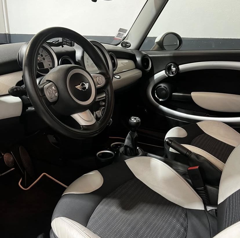 Mini Cooper D - CAMDEN