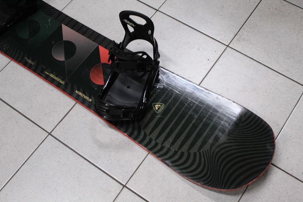 Deska Snowboard ROSSIGNOL EVADER 155 W cm + Wiązania NOWE