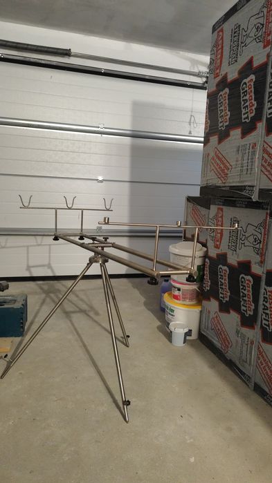 Stojak wędkarski nierdzewny