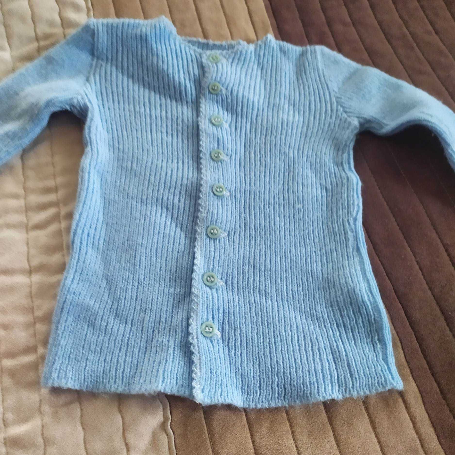 Śpiochy swetr kaftanik dla niemowlaka 4 sztuki za 4zł.
