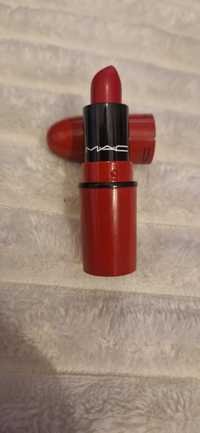 Mac mini pomadka kolor Ruby Woo retro matte