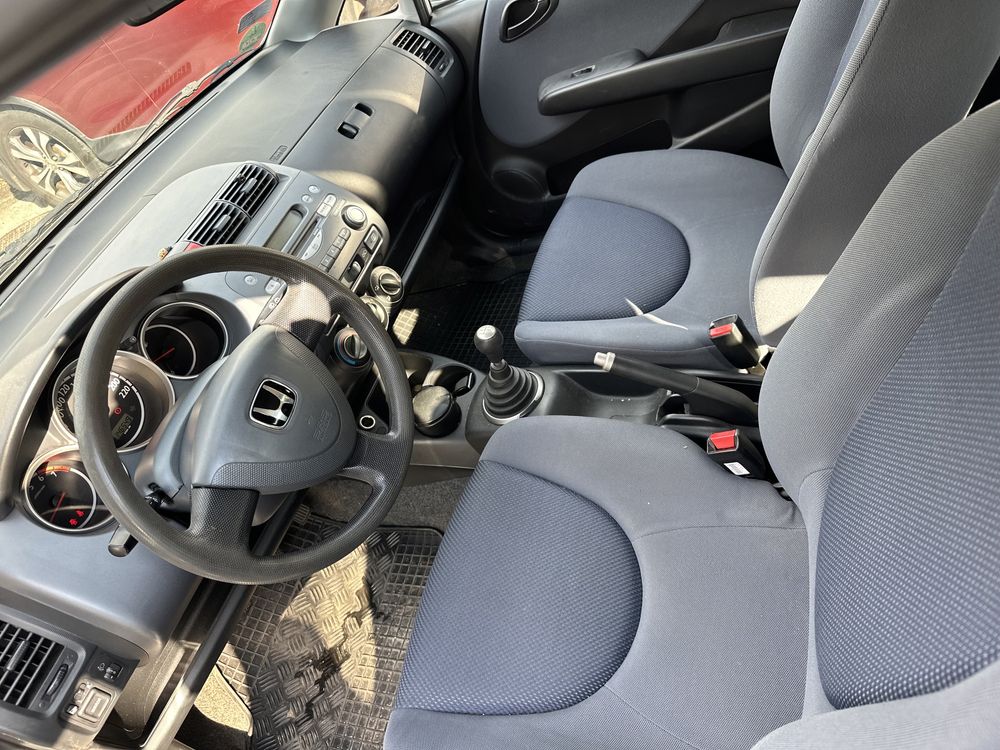 Śliczna honda jazz 1.3 145 tys km klimatyzacja zadbana !