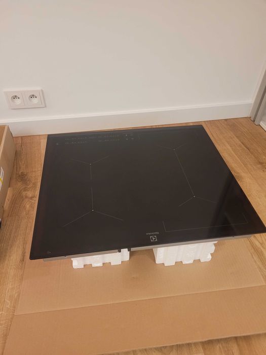 Płyta indukcyjna Electrolux Slim-fit CIV634 - 59cm