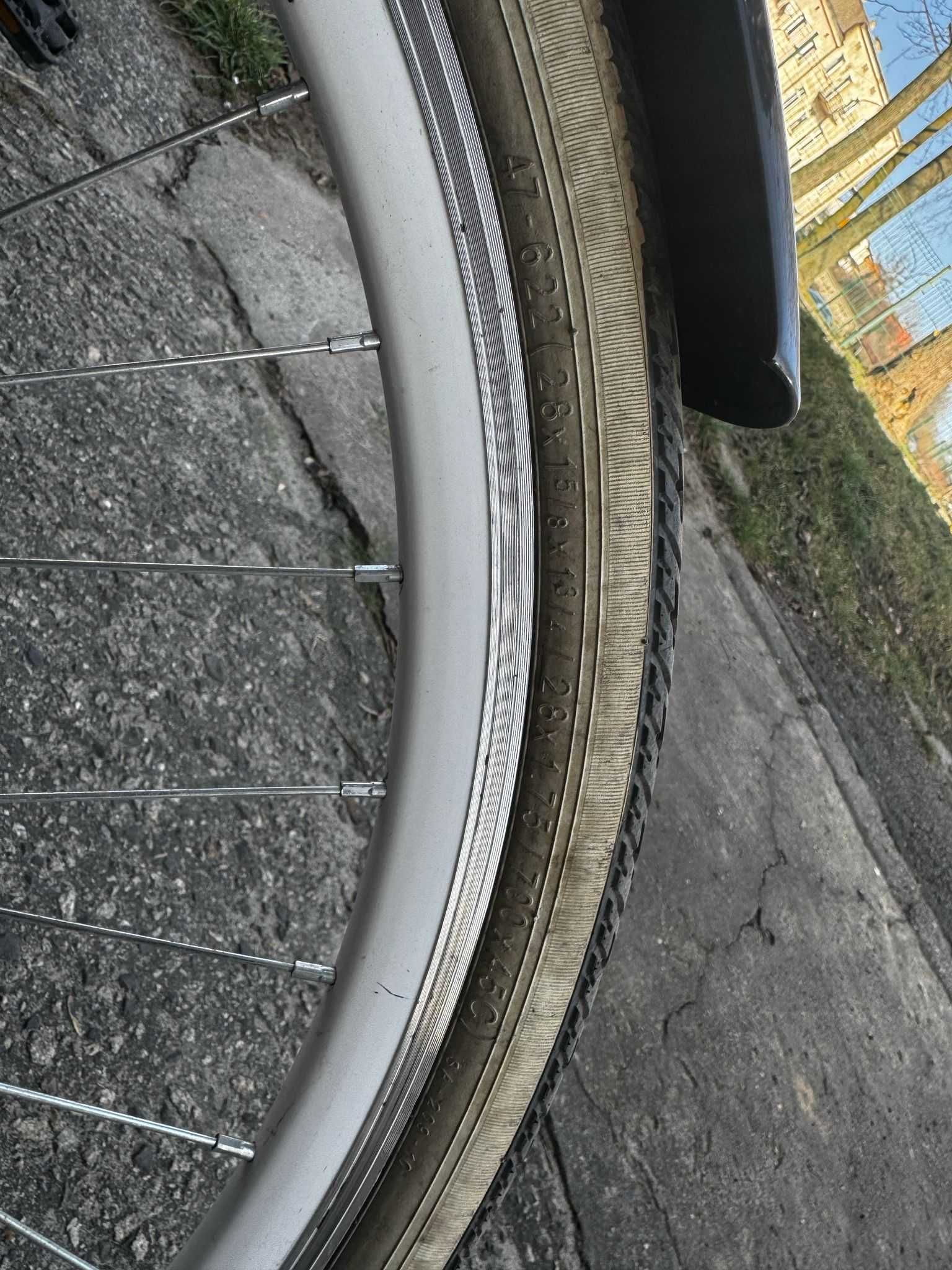 Rower miejski Alice 28' przerzutki Shimano revoshift 7-speed