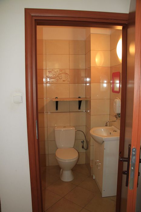 lokal handlowo-usługowy 64 m2