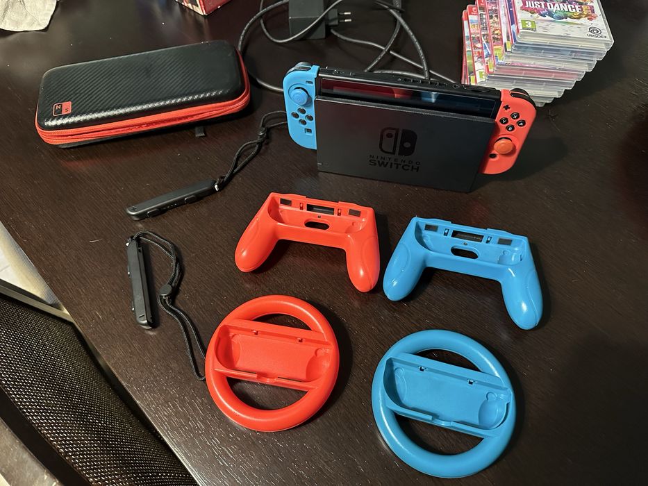 Consola Nintendo Switch completa em caixa