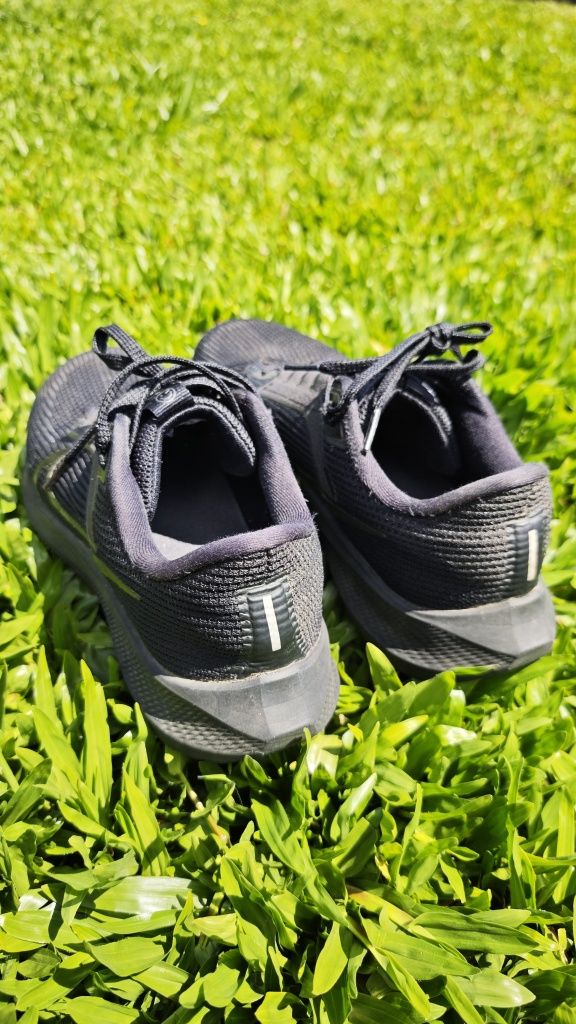 Nike Pegasus 40 tamanho 42.5