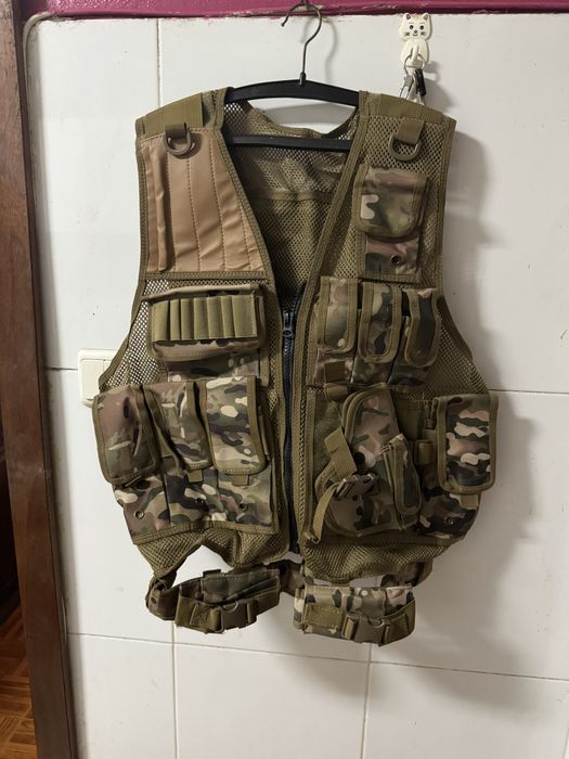 Colete camiflado Novo.