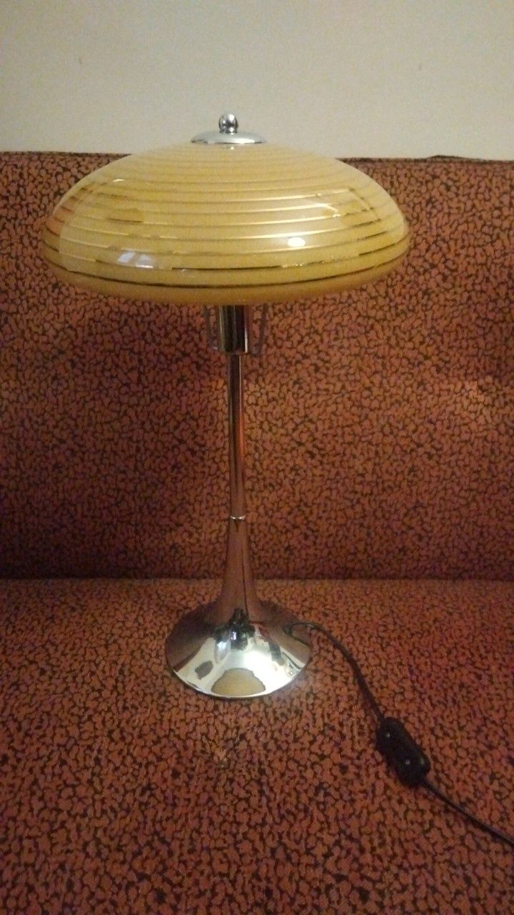 Candeeiros de mesa Arte Deco opalino