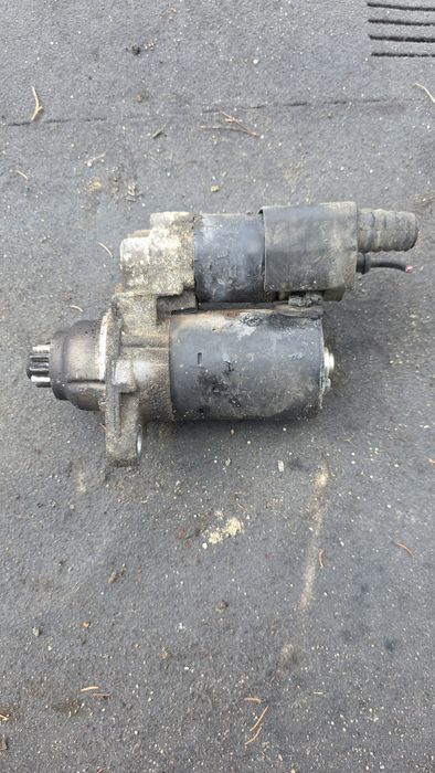 Rozrusznik Volkswagen Golf V 1.4 16v 75km 2003r