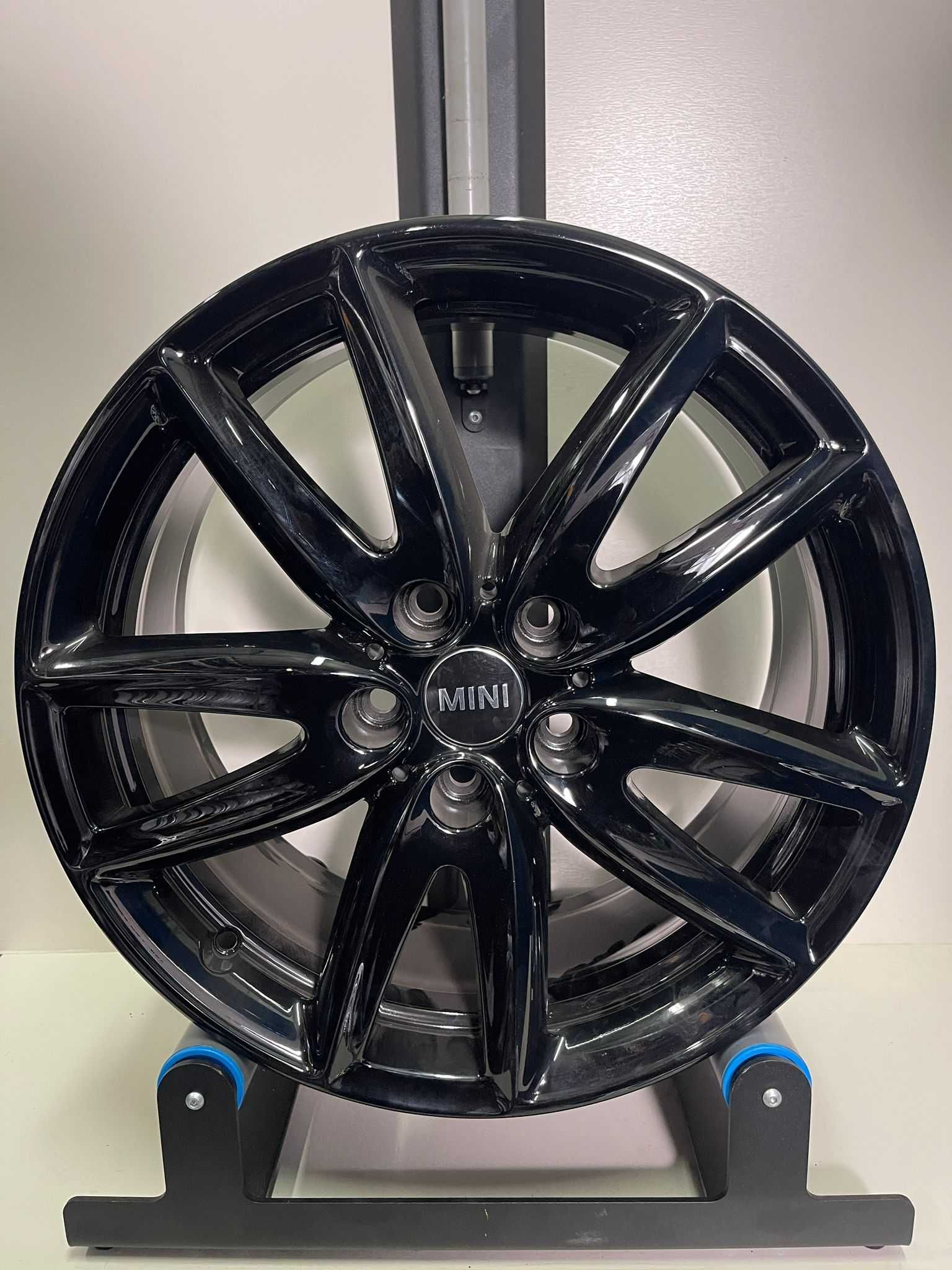 4 X Felgi aluminiowe MINI 18' F54 STYLING 520