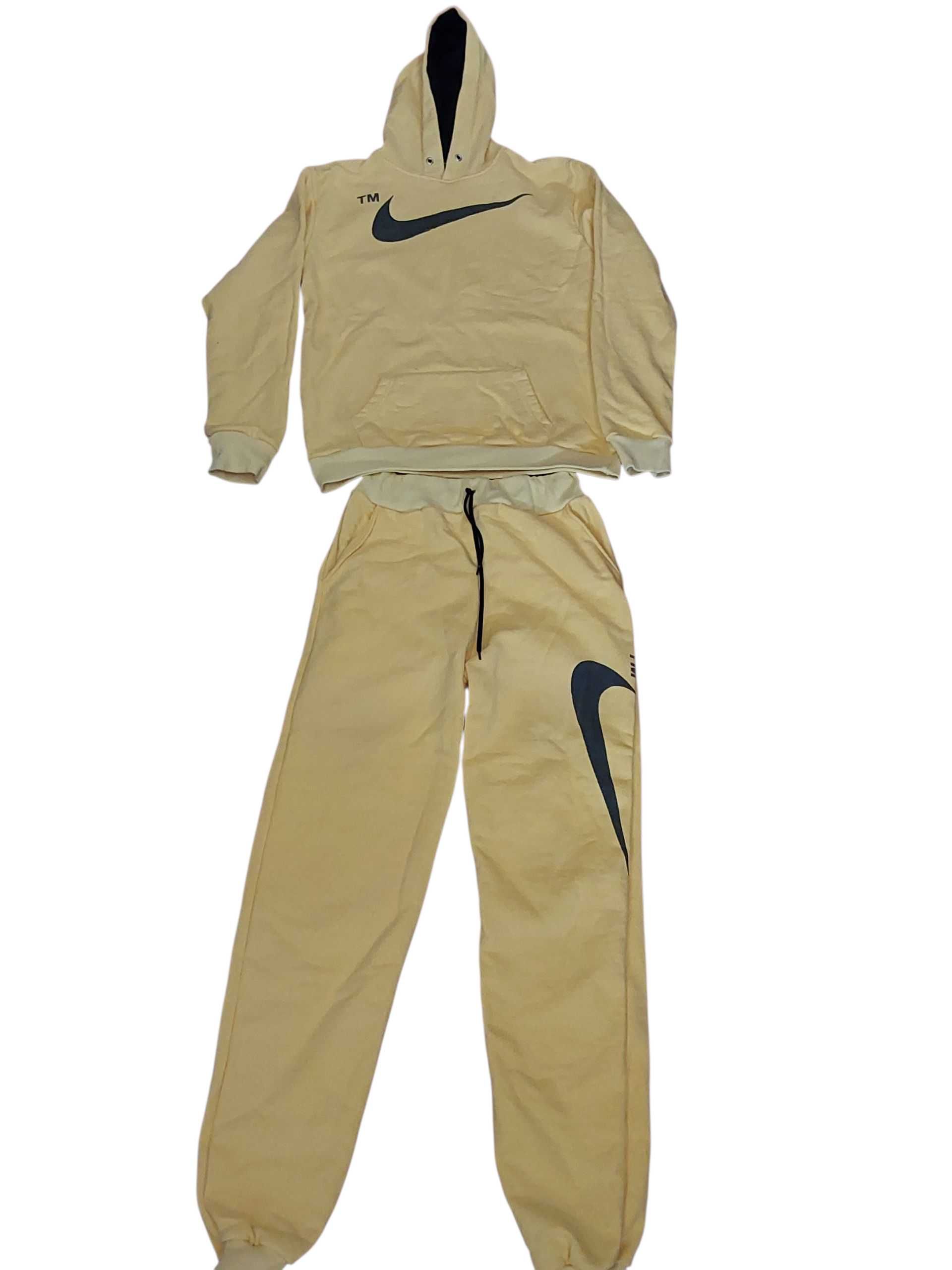 Conjunto novo de roupa