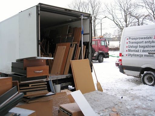 Utylizacja mebli wraz z odbiorem z domu / mieszkania / PRZEPROWADZKI