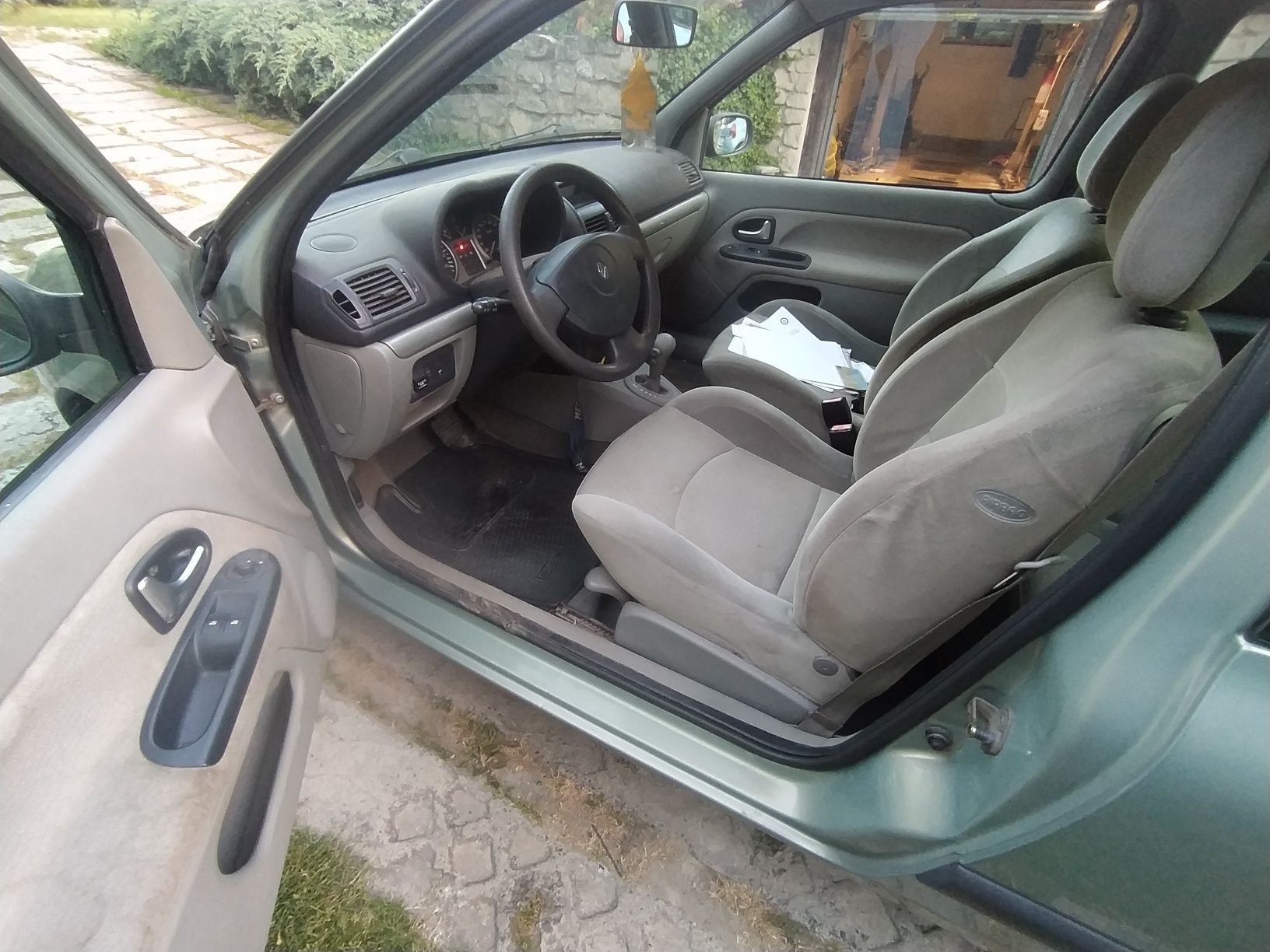 Renault Clio 1,6-16v Aut. B+G 2003r. 110KM.klima, ksenony Alufelgi.