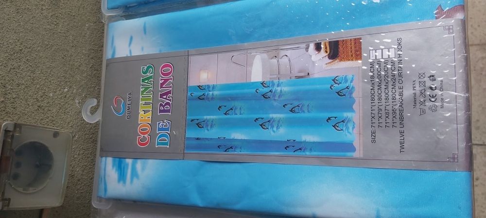 2 Cortinas Duche c/ Golfinhos 180 x 180 cm (Seladas/Estrear)