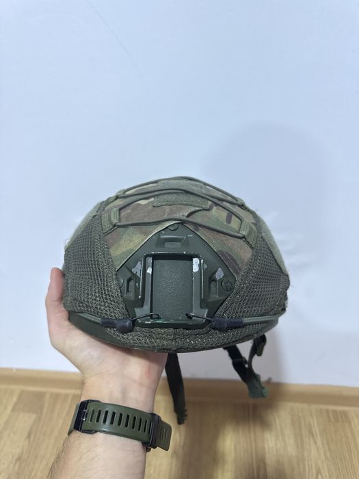 Продам шолом fast з кавером