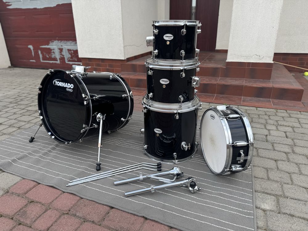 Perkusja MAPEX Tornado (stopa 18”) - werbel - JET BLACK