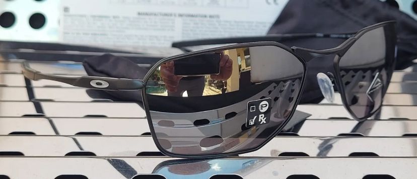 Oakley Savitar Black iridium очки солнцезащитные