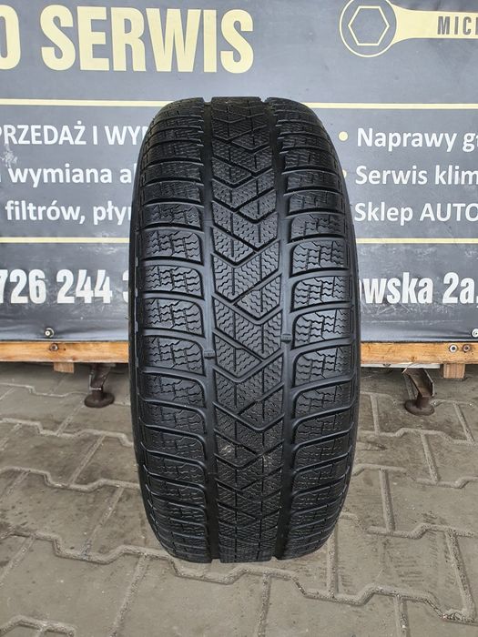 Opona zimowa 235/55/17 Pirelli SottoZero 3