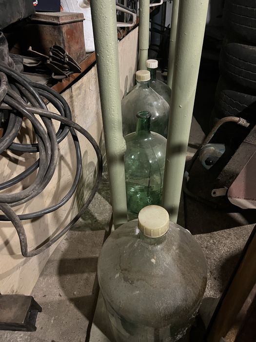 Продам 20 літрові бутлі