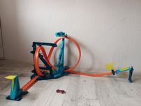 Tor Hot Wheels + autko