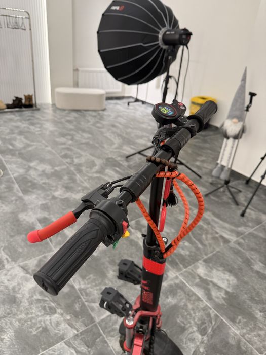 Електросамокат Giant