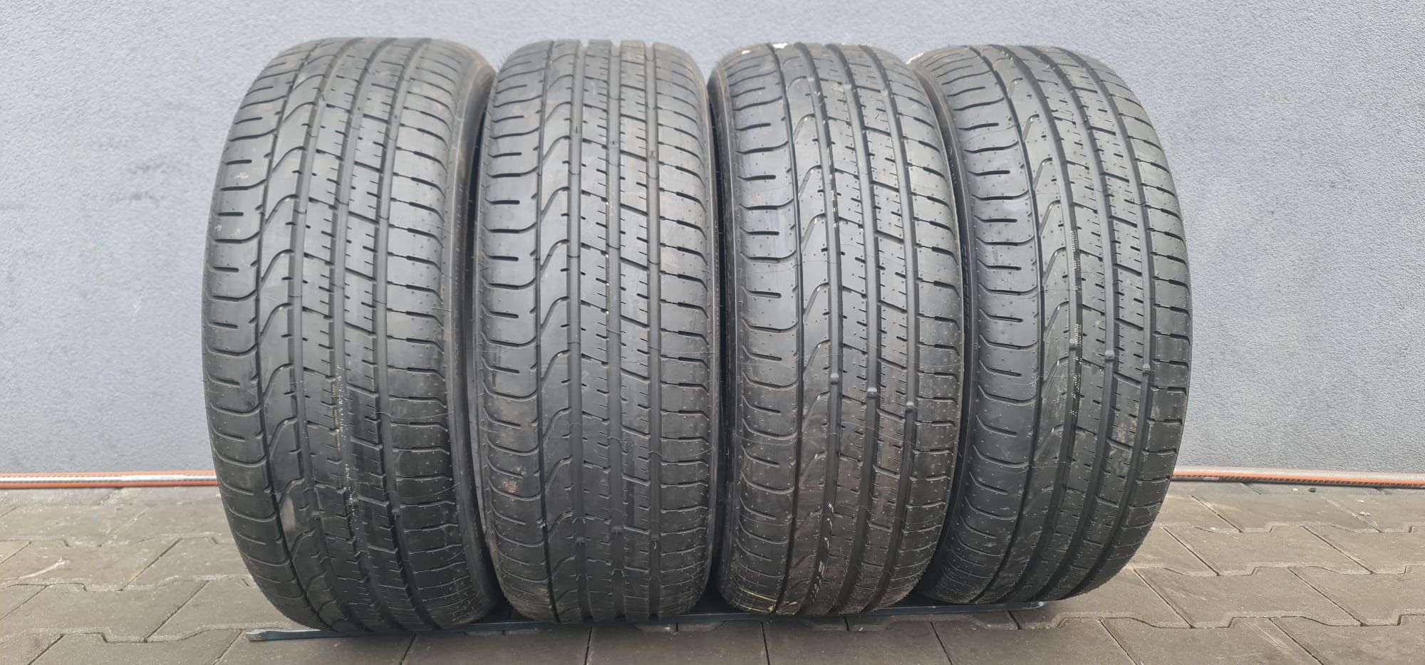 225/40/19  Pirelli opony Nowe powystawowe