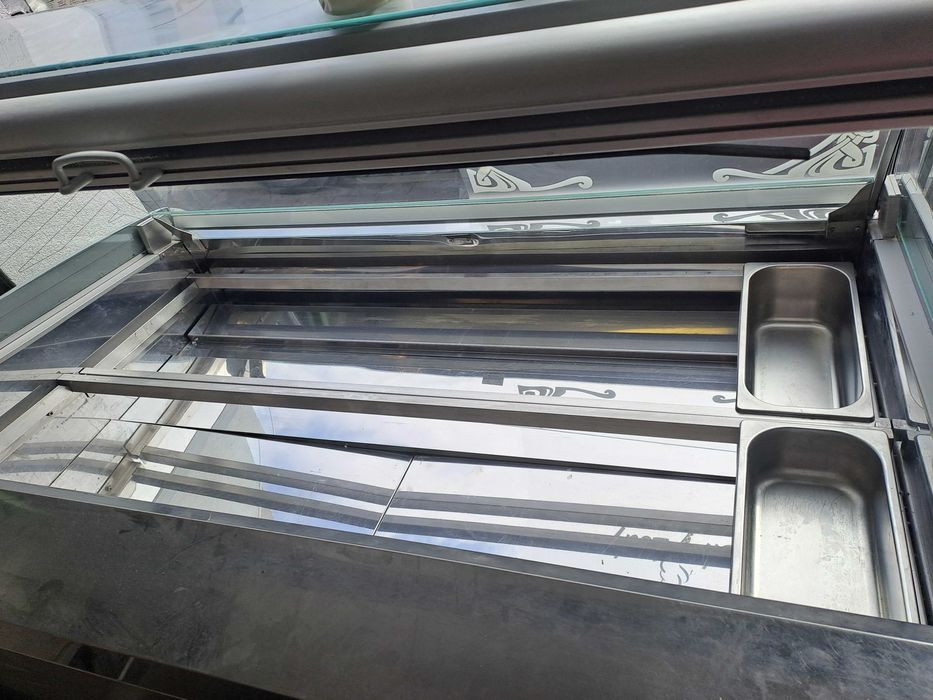 Sprzedam konserwator/witrynę do lodów gałkowych. 16 smaków. Stan bdb.