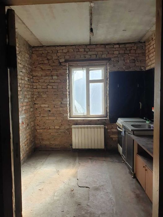 Часть двухэтажного дома с участком, Новые Петровцы