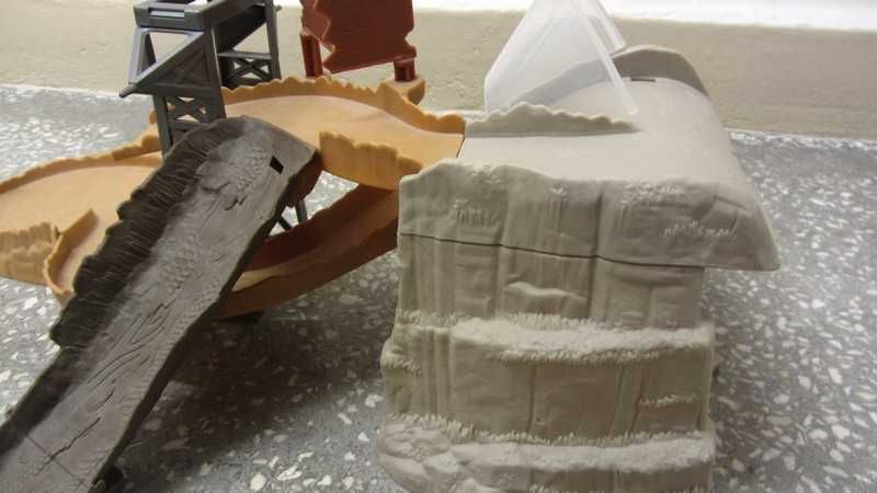 Tor wyścigowy nocne skoki na dwa auta cars wyrzutnia McQeen Zygzak