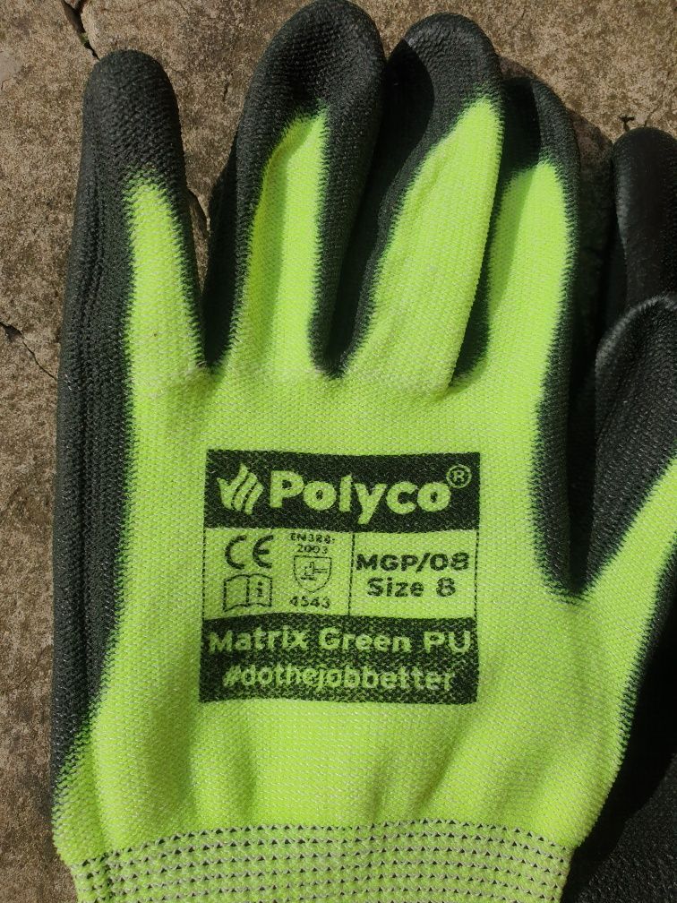 Новые перчатки Polyco