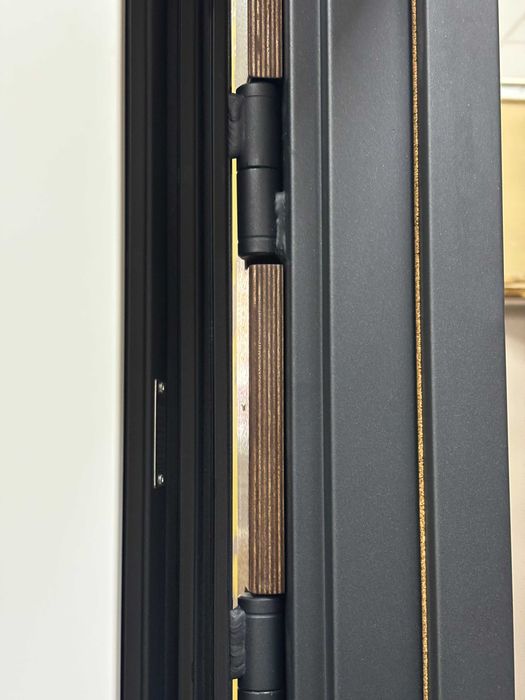 Розпродаж вхідних дверей Родос