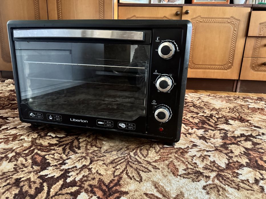 Продаю духову шафу б/в