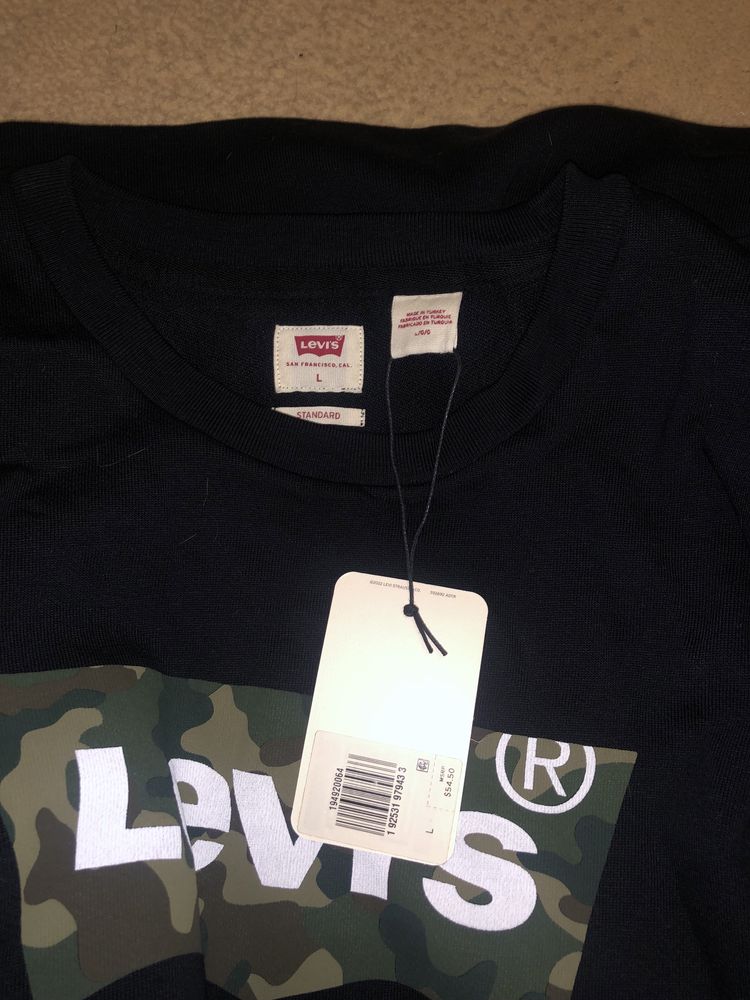 Продам свитшот мужской Levi’s