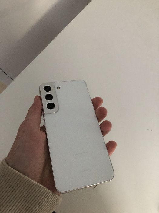 Samsung S22 (Snapdragon)