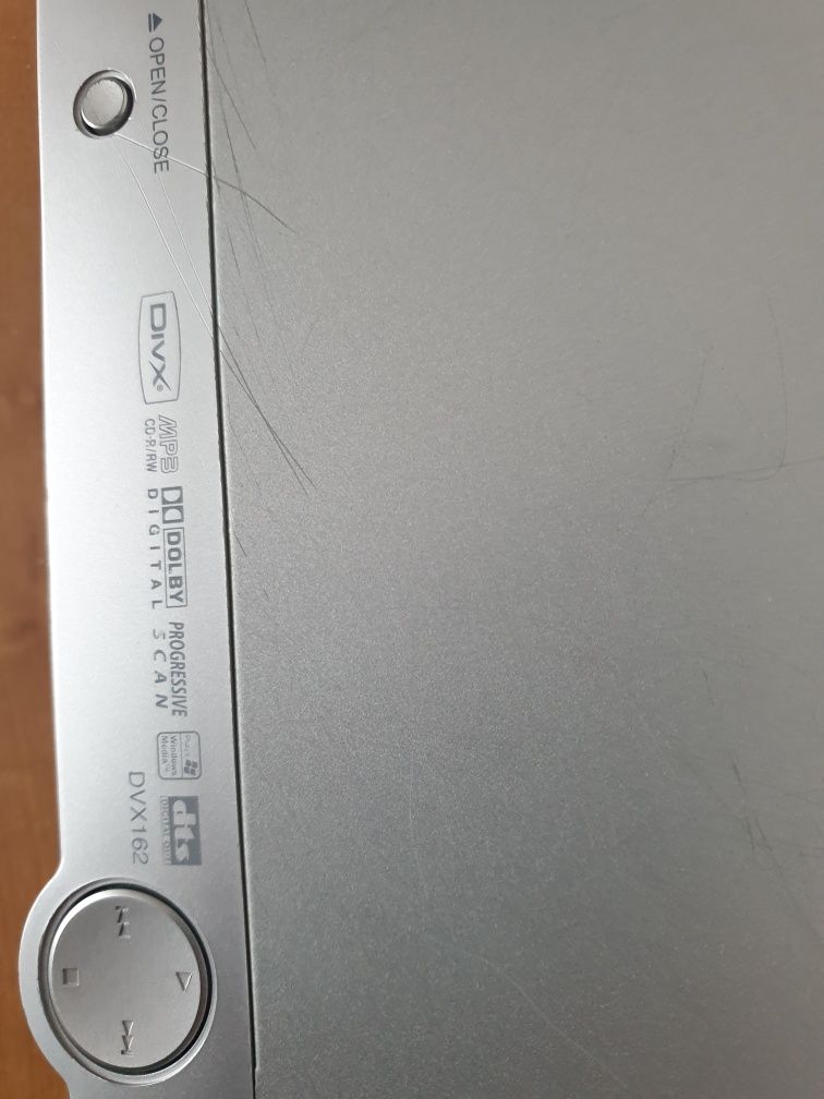 Odtwarzacz DVD LG model DVX162