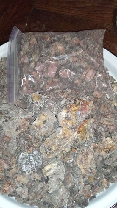 смола соснова  100%  натуральна.