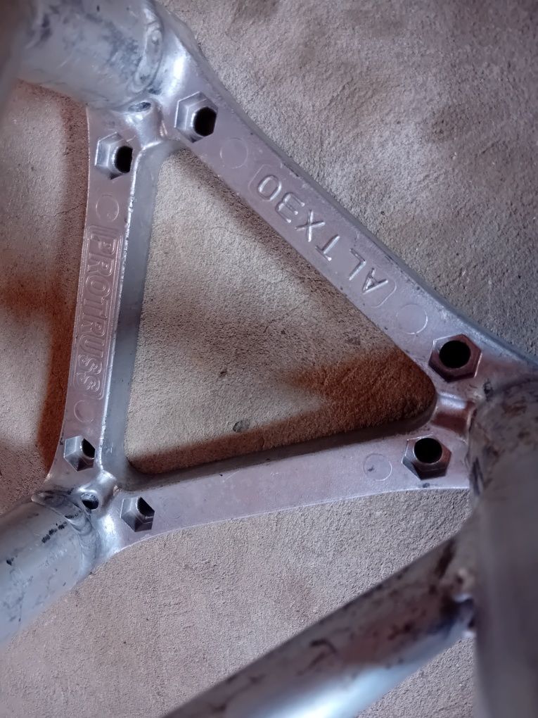 3 Truss 2 metros