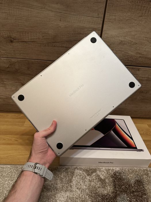 MacBook Pro M1 Pro 16" 16GB RAM 512 SSD (ідеал)