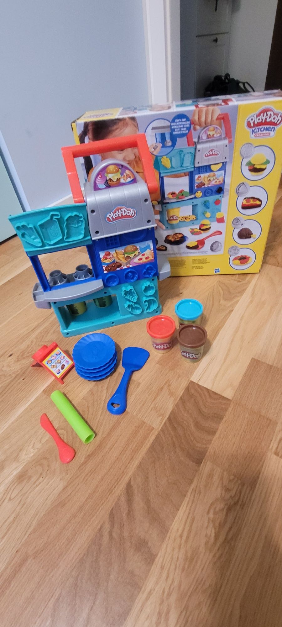 Play-Doh Kitchen kuchnia zestaw ciastolina restauracja