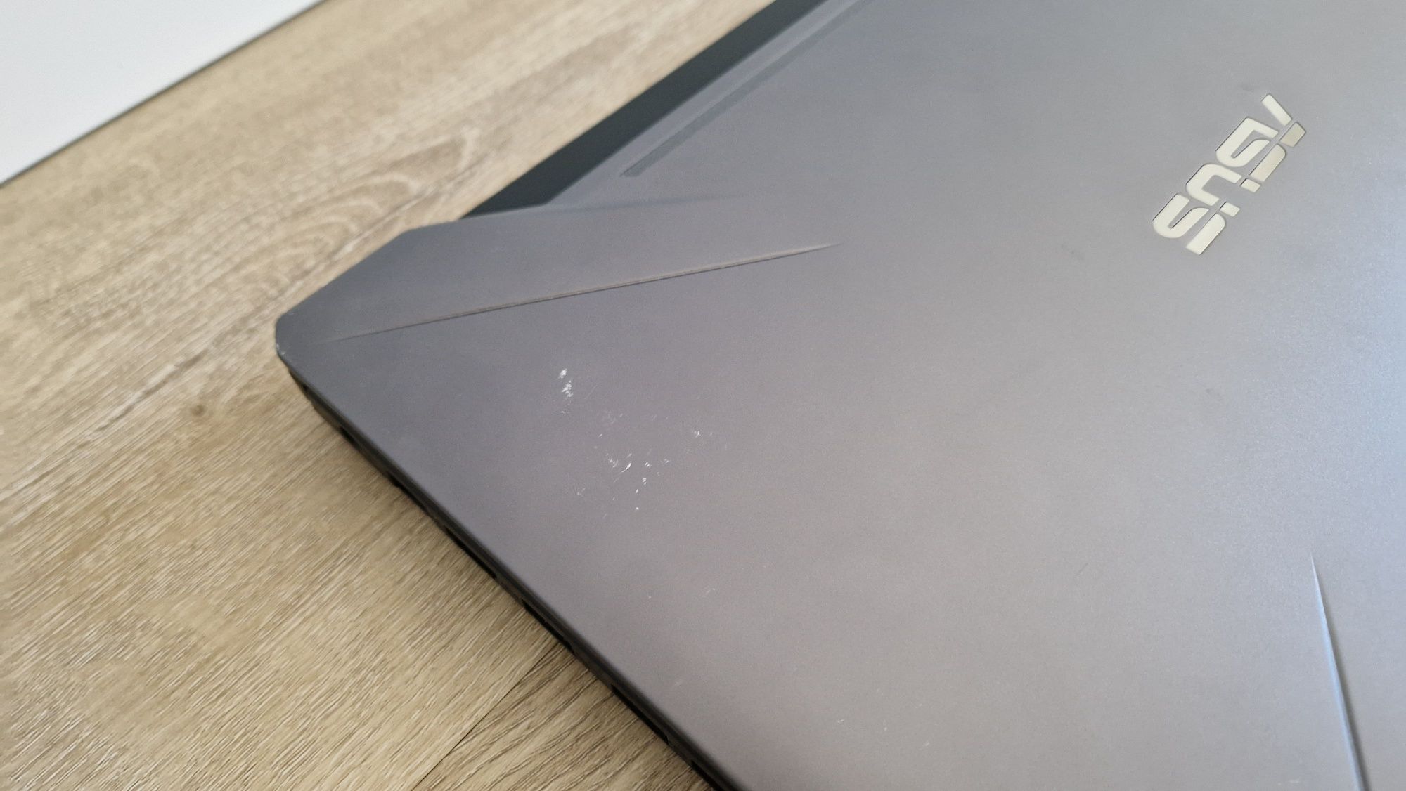 Portátil ASUS TUF FX505GE i7-8750H