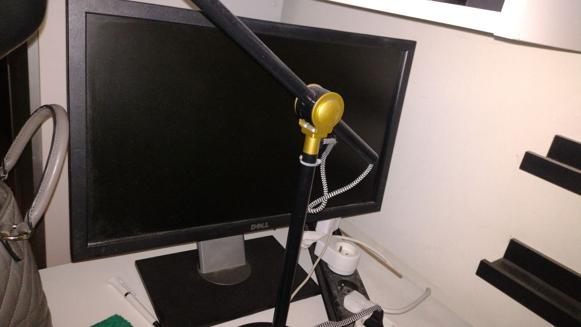 Monitor Dell 24cali, w pełni sprawny.