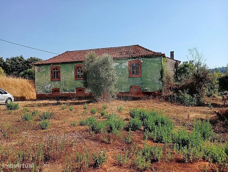 Moradia T4 para venda