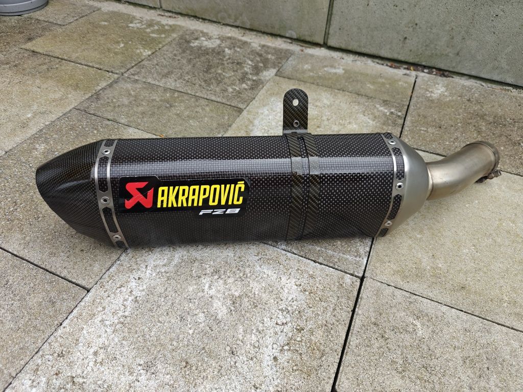 Yamaha  FZ8 Fazer  Tłumik Wydech Akrapovic