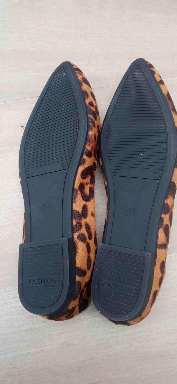 Sapatos leopardo