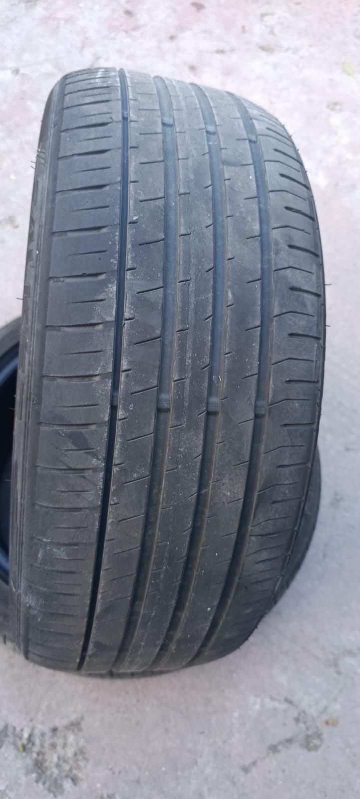 2 pneus usados Falken ziex 215/45 r18 93w